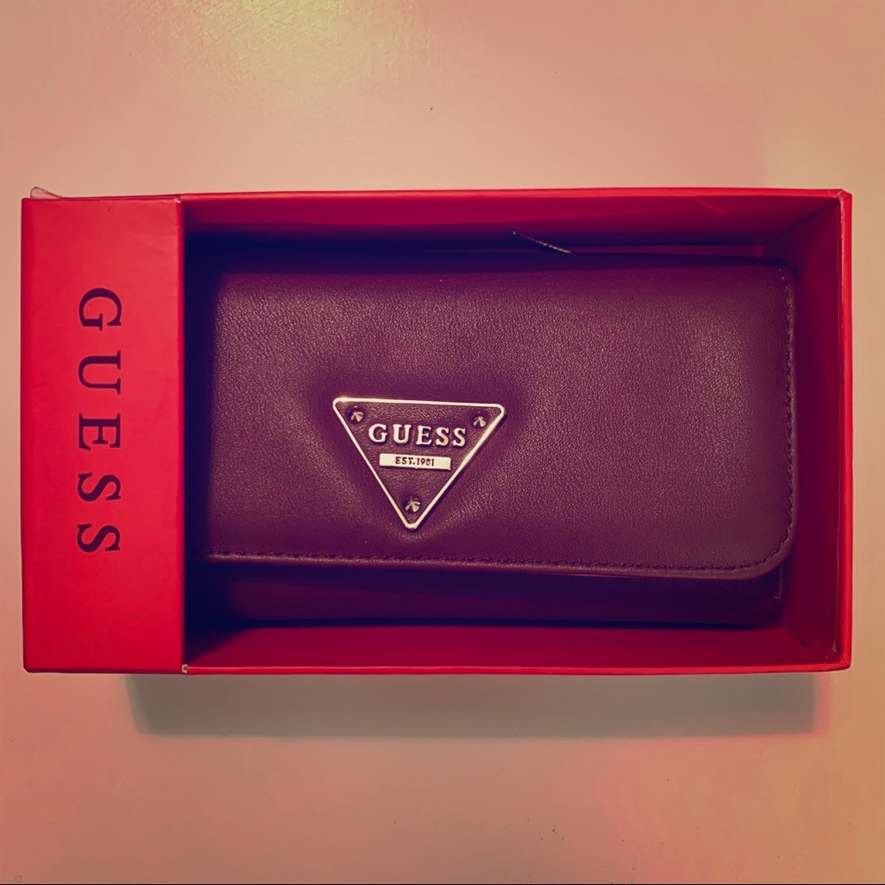 GUESS Marisole SLG slim clutch wallet